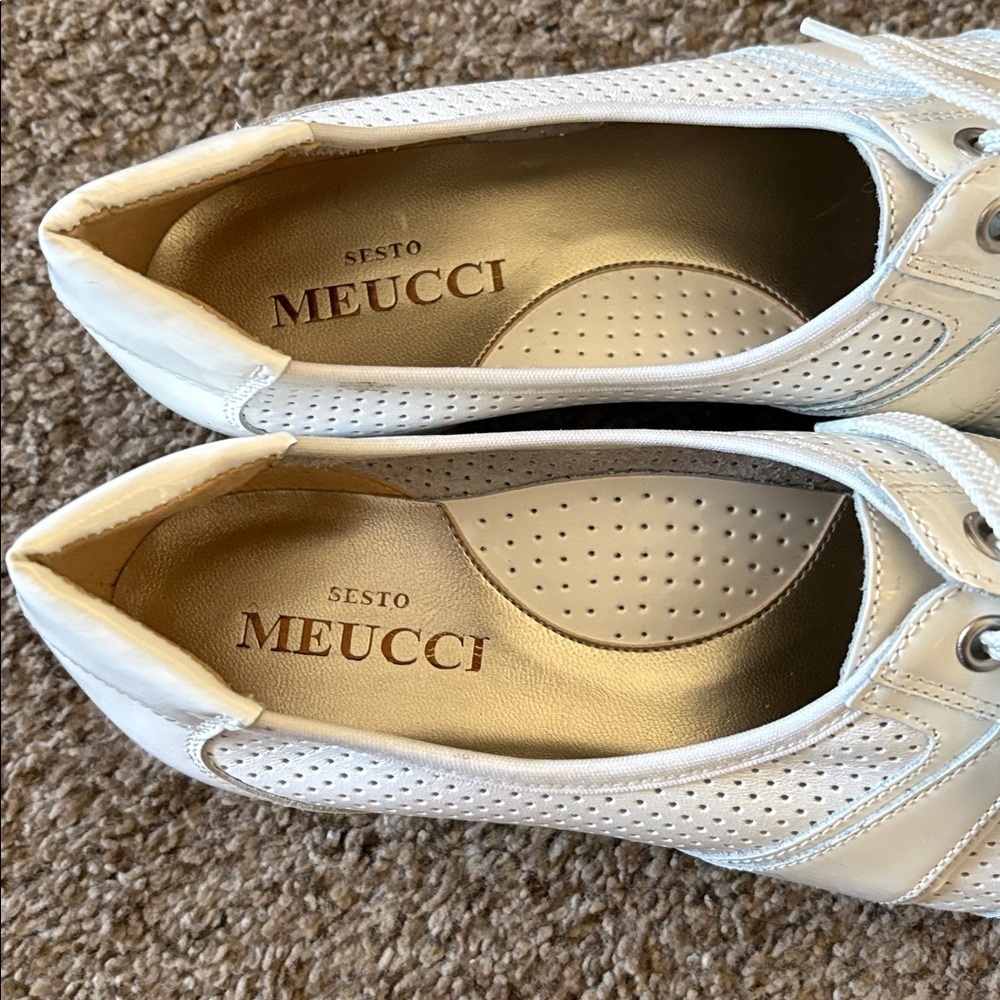 Sesto Meucci Bonnie Stretch Patent Leather White Sneaker - Picture 2 of 3